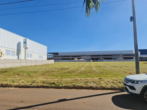 Lote comercial em condomínio de galpões